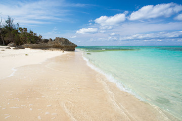 沖縄のビーチ・カネシバマ