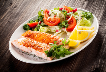 Grilled salmon and vegetables