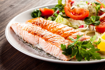 Grilled salmon and vegetables