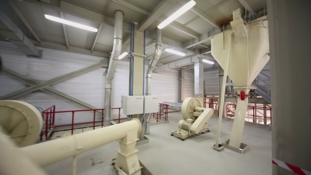 Facilities with pipe system at workshop in Caparol factory