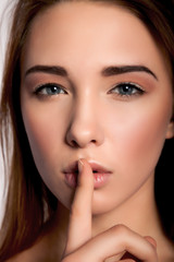 Fototapeta premium Shhhhh - keep silence