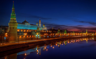Fototapeta na wymiar sunrise over the Moscow Kremlin