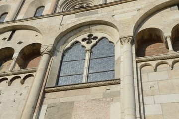 Window Ghirlandina Modena