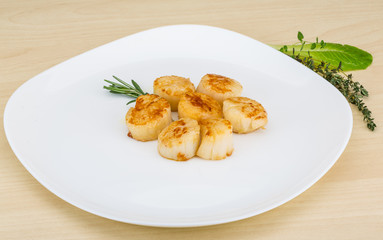 Grilled scallops
