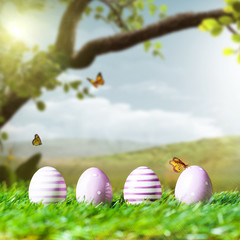 Ostereier vor Frühlingshintergrund