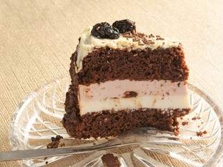 chocolate cake with filling