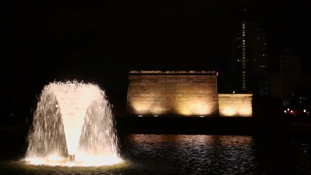 Water flow of fountain near Temple of Debod at night