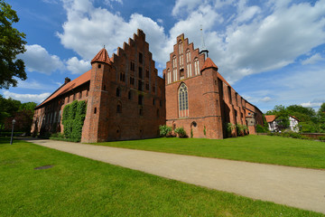 Fototapeta na wymiar Kloster Wienhausen, Frauenkloster, Celle, Niedersachsen,