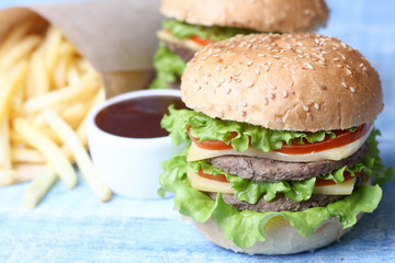 Hamburger Burger Cheeseburger, fried potato and ketchup