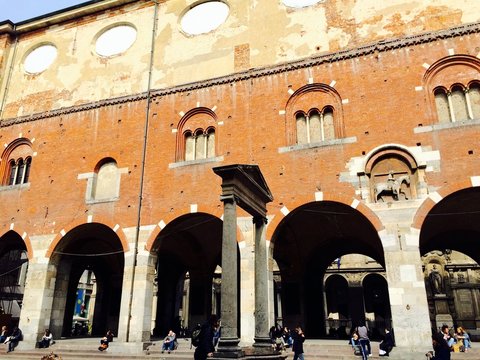 Milano, la Loggia dei Mercanti