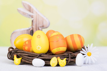 osterkorb mit osterhase zur tischdeko