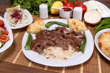 pilav üstü döner