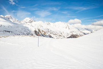 Fototapeta na wymiar Majestic mountain peaks in the Alps