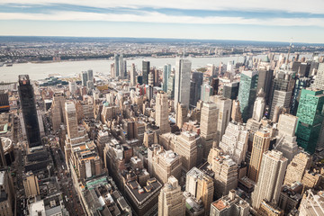 Fototapeta premium Widok z lotu ptaka na centrum Manhattanu w Nowym Jorku