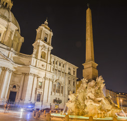 fontana con obelisco in piazza navona