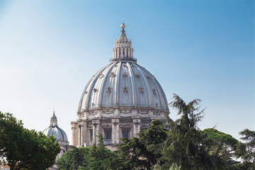 Fototapeta na wymiar St Peter's Basilica in Vatican.