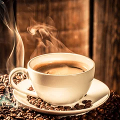 Foto auf Acrylglas Kaffee Bar Fragrance coffee cup with roasted grains
