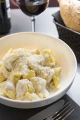 Fresh pear and cheese pasta