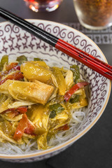 Glass noodles with vegetables and chicken