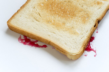 jam sandwich fallen