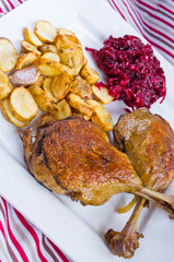 Duck confit with beetroots and jerusalem artichokes fries