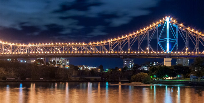 Brisbane, Story Bridge at night