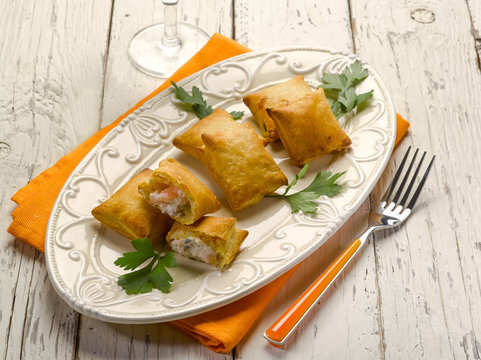 panzerotti with smoked salmon and cheese