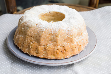 Easter cake with icing sugar and raisins