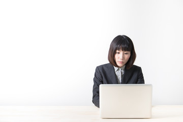 白バックOLポートレート