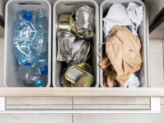 Household garbage segregation