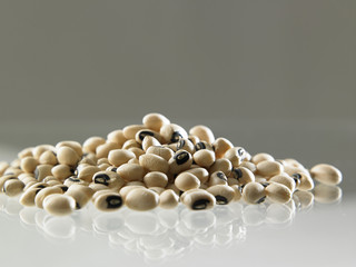 Dried black-eyed beans