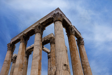 Naklejka premium Temple of the Olympian Zeus and the Acropolis in Athens, Greece