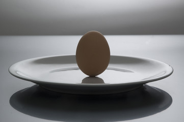 uovo nel piatto