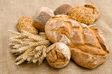 Brot, Brötchen und Ähren