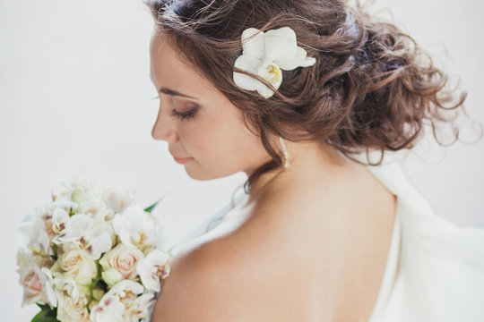 bride, back, hairstyle, bouquet