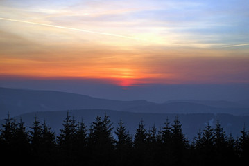 Fototapeta na wymiar amazing sunrise in mountains