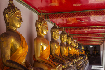 Buddha statue in Pho temple