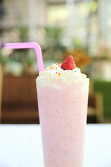 strawberry milk shake