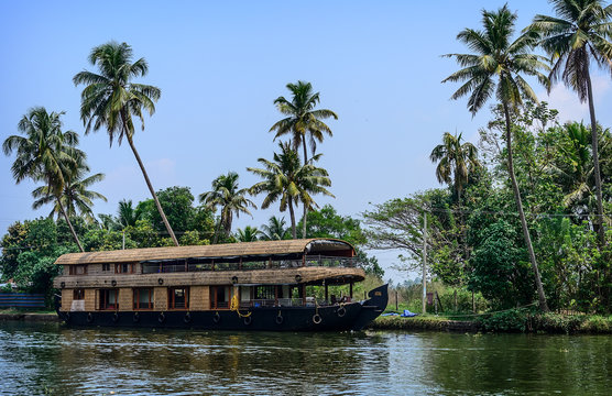 Traditional Inian house boat