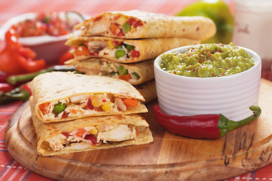 Quesadillas With Guacamole Dip