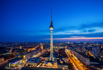 Obrazy na Plexi  Wieża telewizyjna w Berlinie