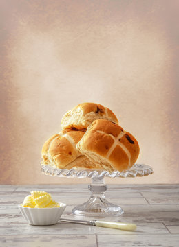 Hot Cross Buns With Butter