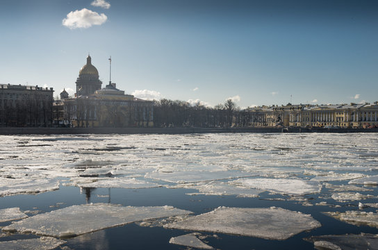 Floating of ice on the river Neva in Saint-Petersburg