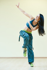 zumba dancing fitness exercises © Kadmy