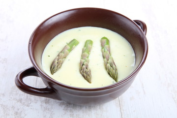Asparagus cream soup