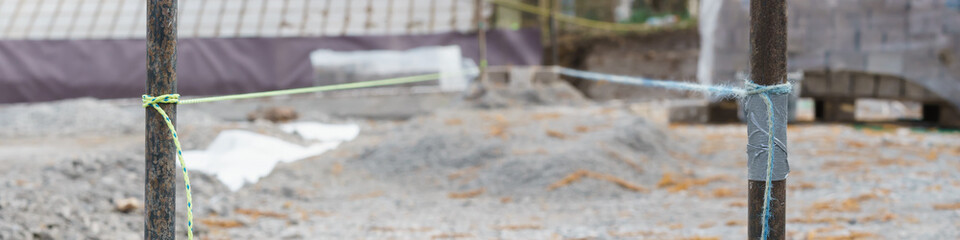 Gespannte Schnur zum Pflastern