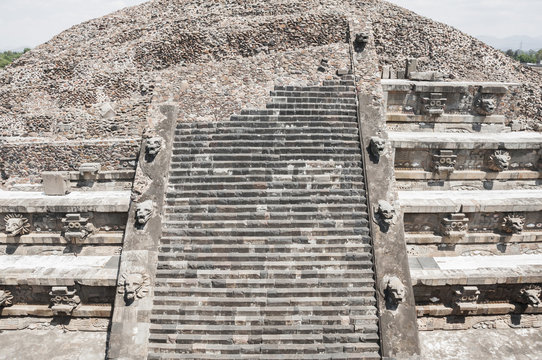 Templo de Quetzalc&oacute;atl, Teotihuac&aacute;n (M&eacute;xico)