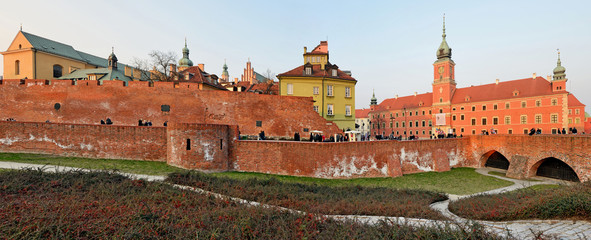 Fototapety  Stare miasto o zachodzie słońca. Warszawa -Panorama Szyta