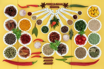 Fototapeten Herb and Spice Measurement © marilyn barbone