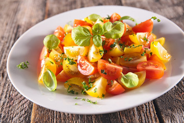 tomato salad with basil